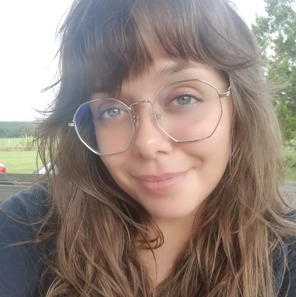 Meet your Posher, Lauren